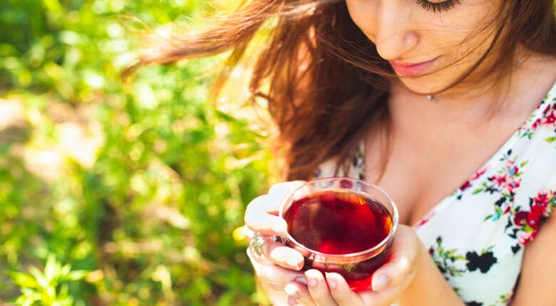 Rimedi Naturali per Gonfiore e Acidità di Stomaco - Immagine in evidenza