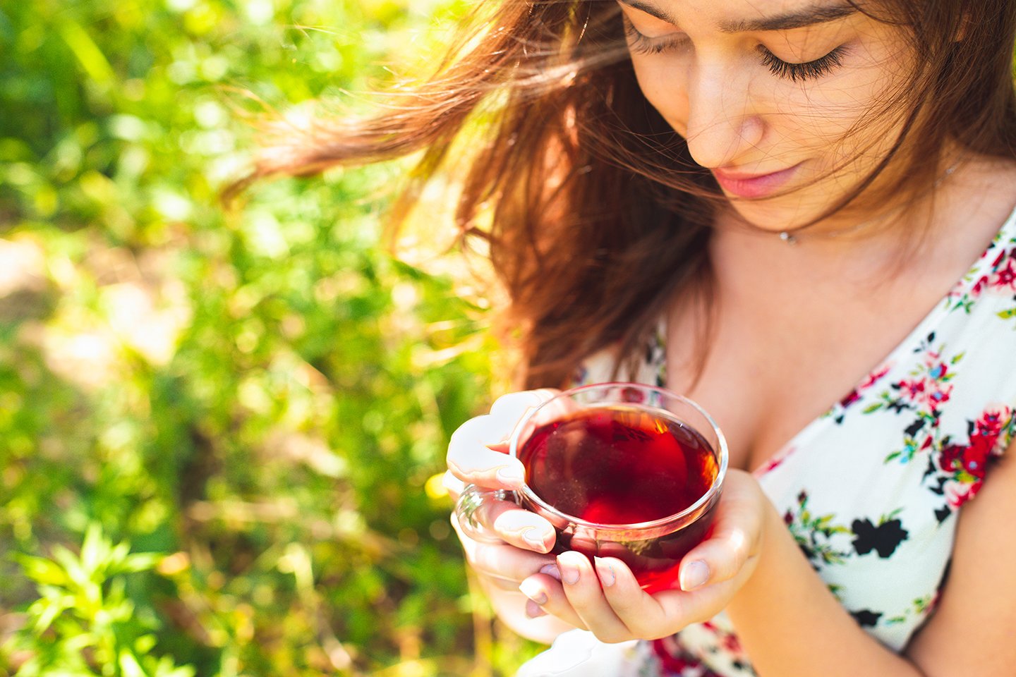 Rimedi Naturali per Gonfiore e Acidità di Stomaco - Immagine in evidenza